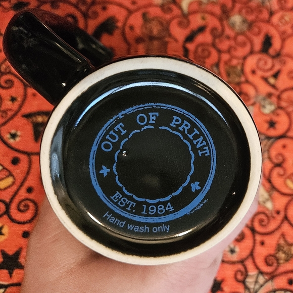 Jaws Heat Reactive Mug - Picture 5 of 5